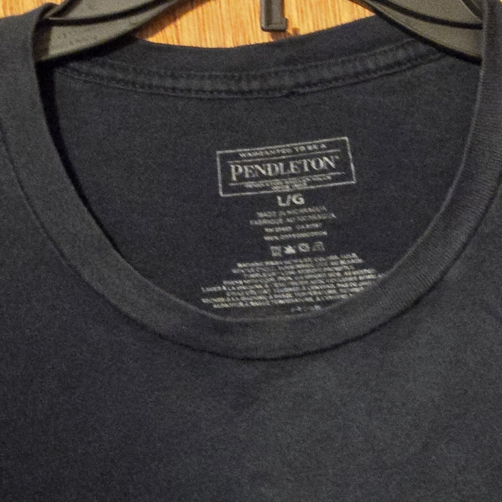 Pendleton Navy Tee with Gold Logo - Short Sleeve SzL - Picture 5 of 7